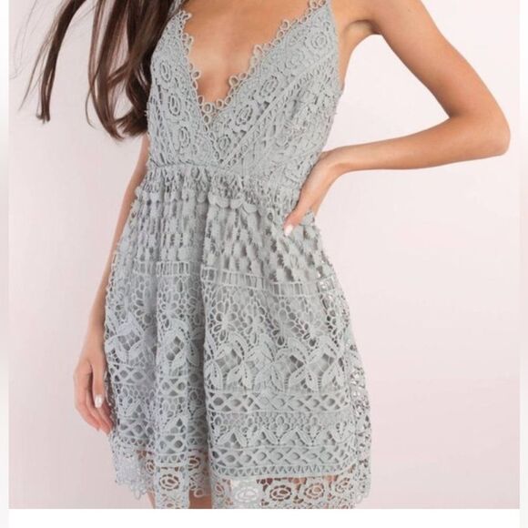 NEW WITH TAGS WOMENS TOBI DRESS SIZE SMALL - Picture 1 of 4